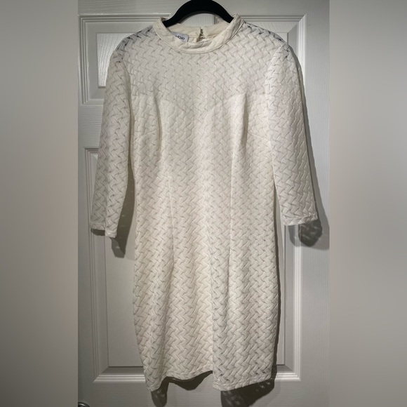 Women’s Off White Bebe Dress Size Large - Picture 2 of 7